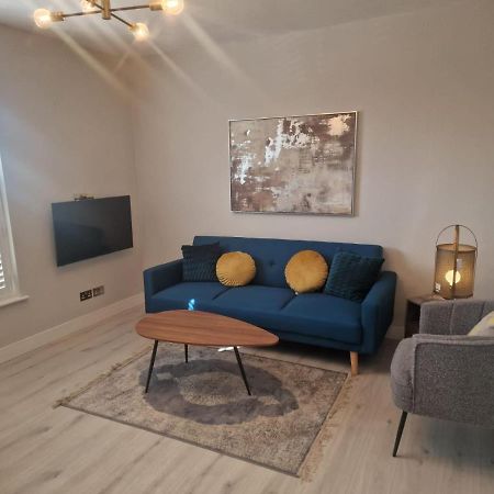 Collier'S Wood En-Suite Apartments Лондон Екстериор снимка