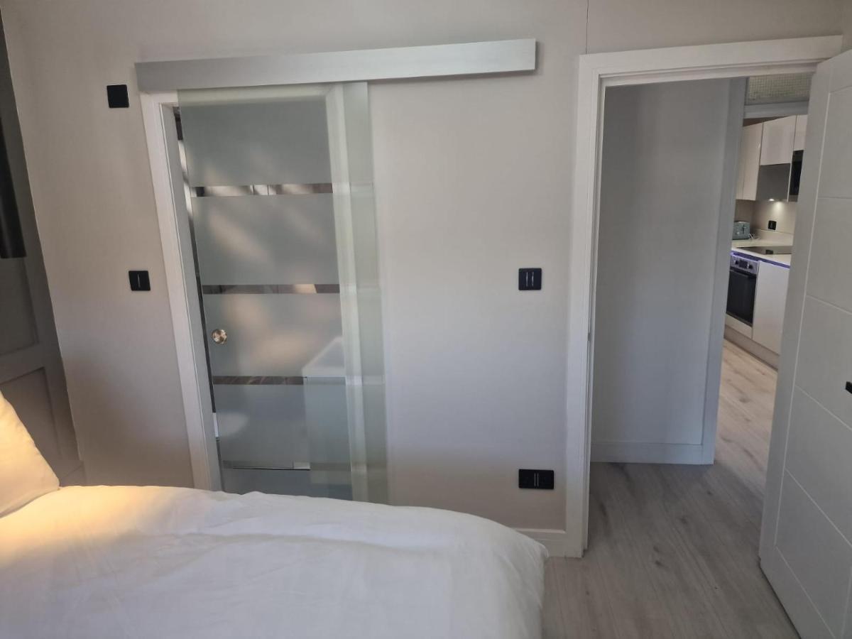 Collier'S Wood En-Suite Apartments Лондон Екстериор снимка